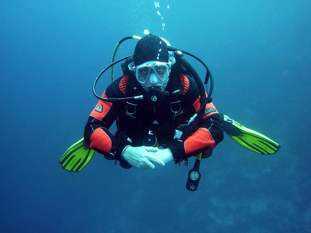 diving helmet